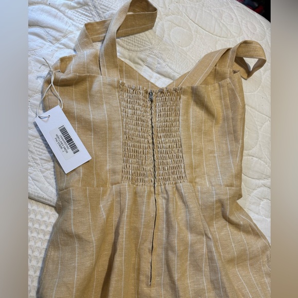 Miso Linen Reformation Dress - Picture 6 of 7